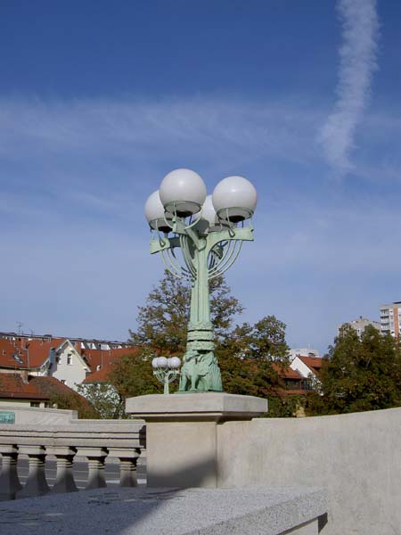 4052_Ljubljana_dragon_bridge_lamp