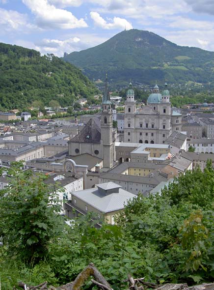 3150_view_of_Salzburg_from_Monchsberg