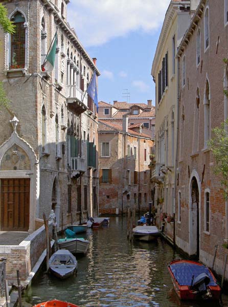 100_Venice canal