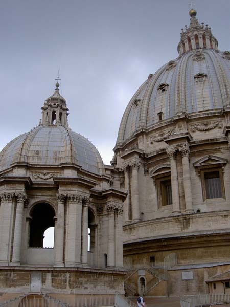 4107_Rome_San Pietro domes from roof