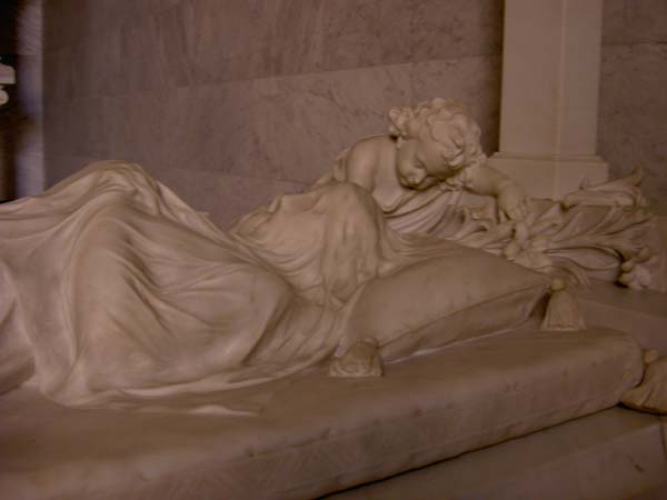 078_El Escorial tomb carving