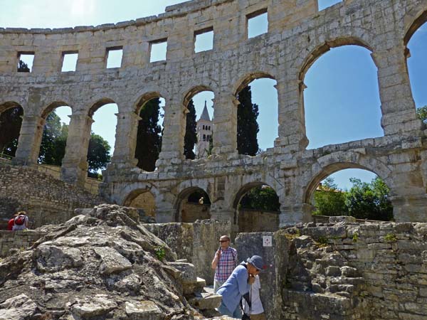 196_Pula_amphitheater