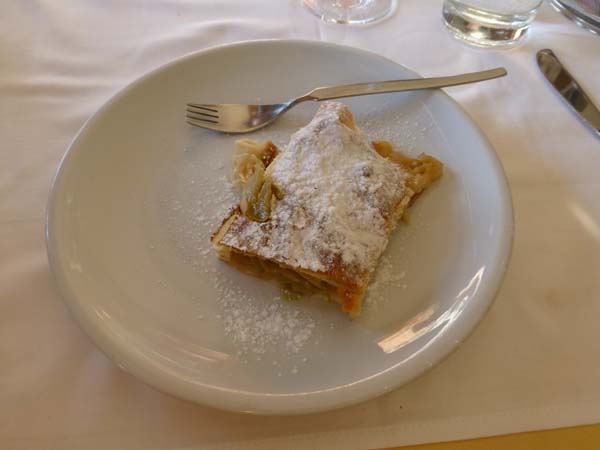 275_Brtonigla_dinner_strudel