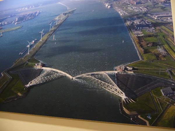 255_storm_surge_barrier_outside_Rotterdam