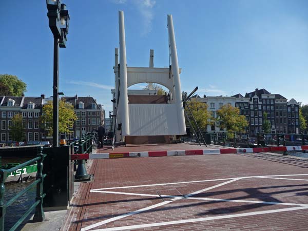 798_Amsterdam_drawbridge