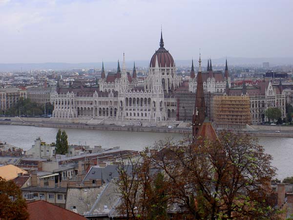 2099_Budapest_parliament_building