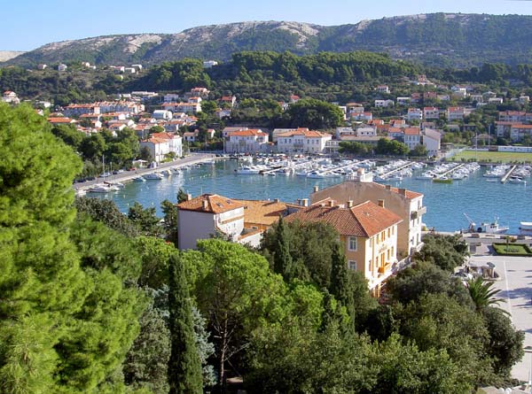 3146_Croatia_Rab_Island_view_of_harbor_from_lookout