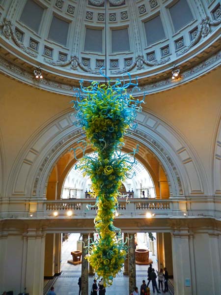 1216_London_Victoria_and_Albert_Museum