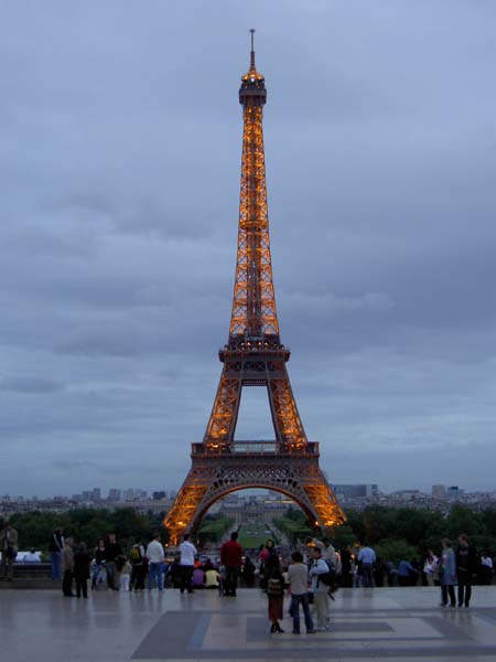 0063_Eiffel_tower_night