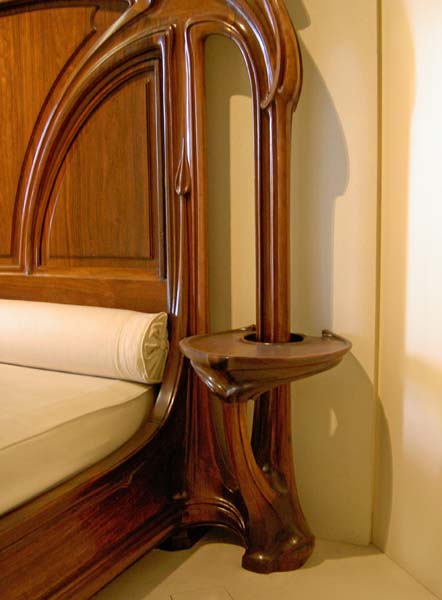 0089_Orsay_Art_Nouveau_bed_detail