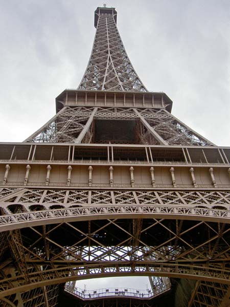 0105_Eiffel_tower