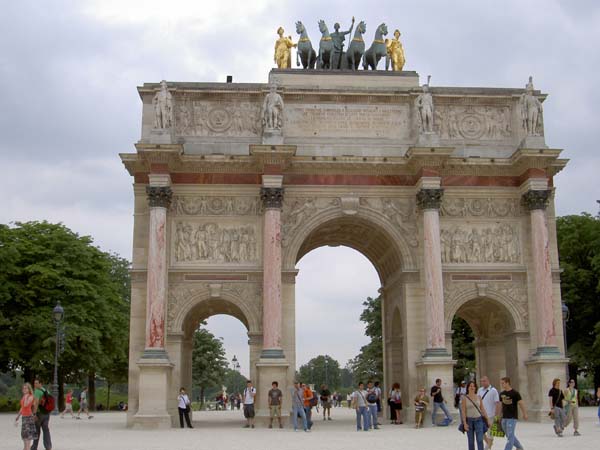 0115h_Louvre_entry_arch