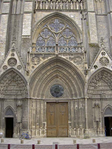 0180_Bayeux_cathedral_front