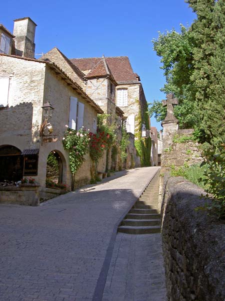 2132_Sarlat_lane