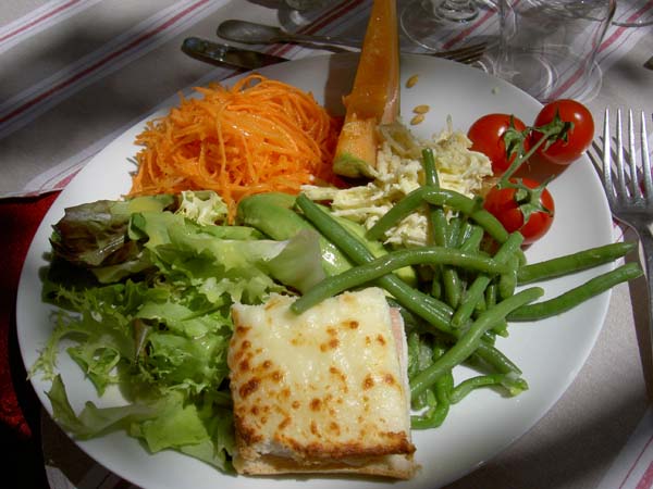 3082_Les_Baux_lunch