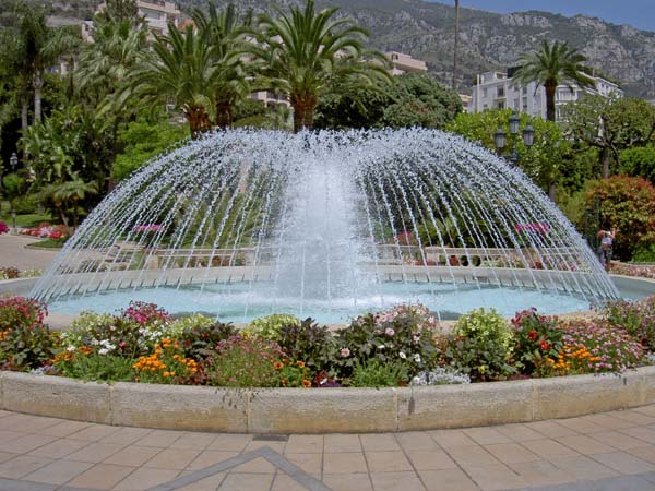 3141_Monaco_fountain_at_Monte_Carlo_casino