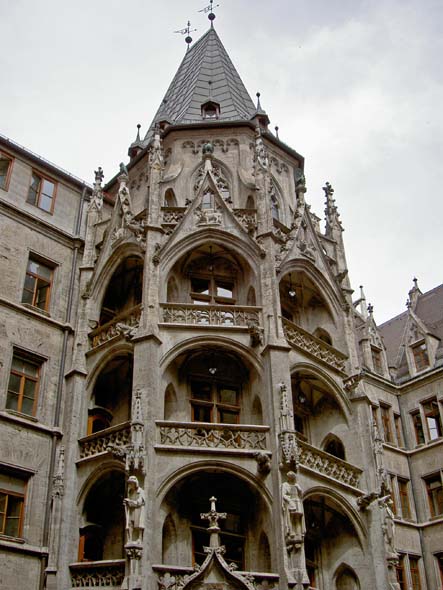 3043_Munich_tower_Residenz