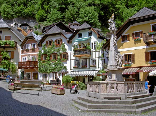 3189_Hallstatt_main_square