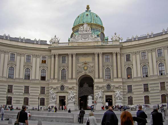 4116_Vienna_Hofburg_palace