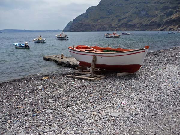 175_Santorini_Thirasia_boats