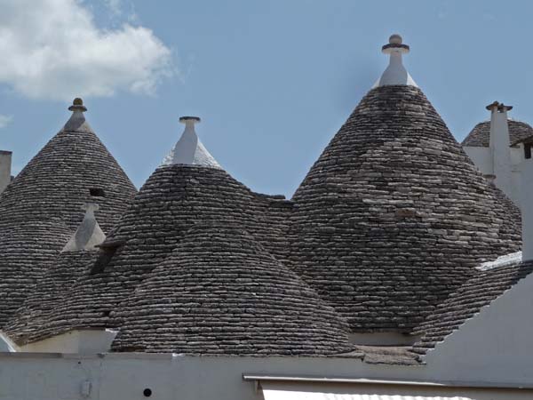 167_Alberobella_trulli