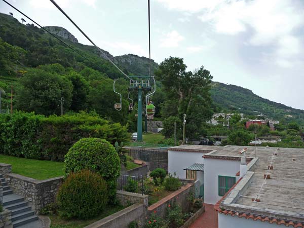 599_Capri_chairlift_to_Monte_Solaro