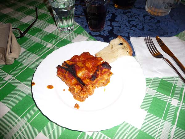 565_Sorrento_family_dinner_lasagna