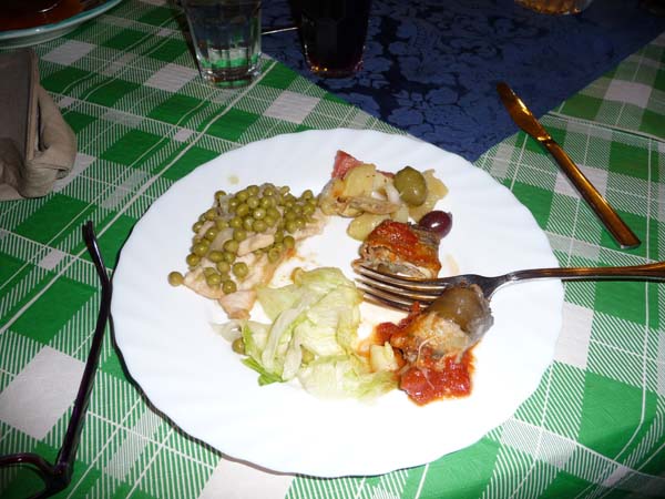 568_Sorrento_family_dinner_chicken_and_peas