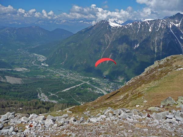 415_Chamonix_Aiguille_du_Midi_paragliders