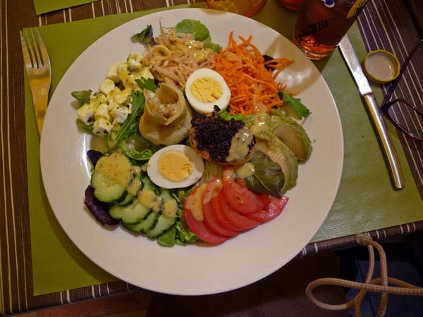 474_Vaison_la_Romaine_lunch_salad