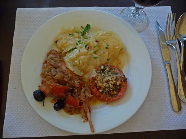 497_Vaison_la_Romaine_vineyard_dinner_rabbit