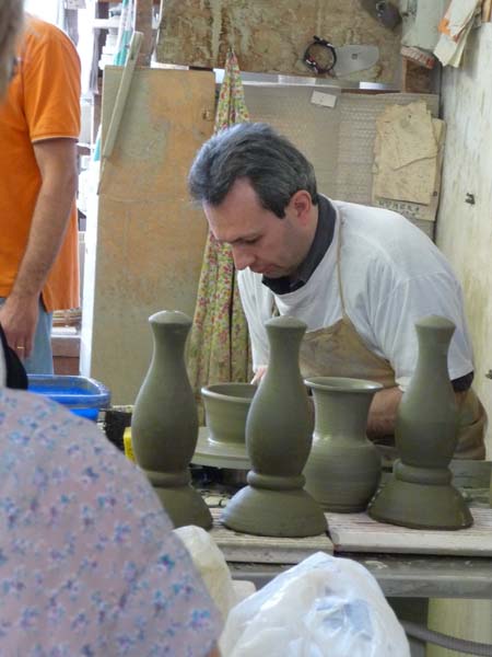 0252_Deruta_pottery_demo