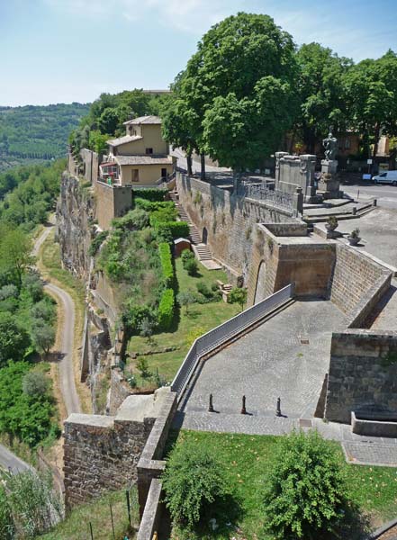 0334_Orvieto_hike