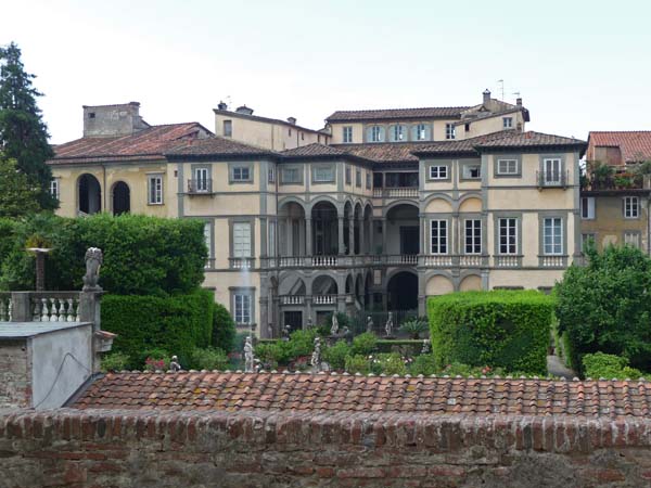 0529_Lucca_Palazzo_Pfanner