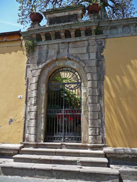 0551_Lucca_gate