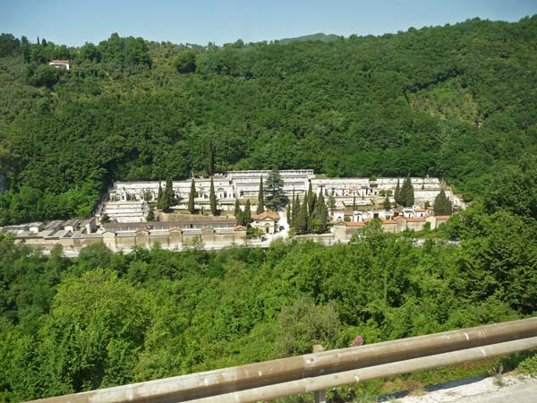 0641_Carrara_cemetary