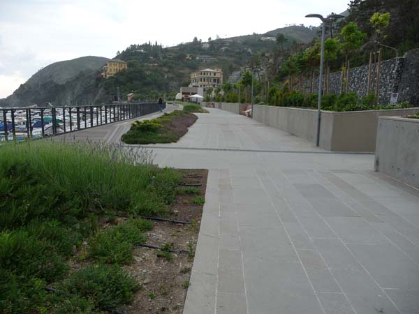 0814_Levanto_promenade