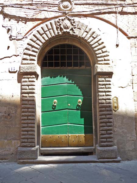 0545_Lucca_door