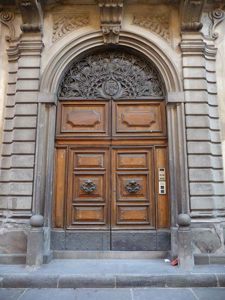 0598_Lucca_door